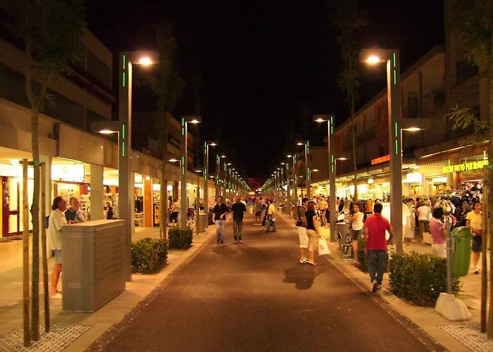 Trendy Seafront With Terrace 比比翁